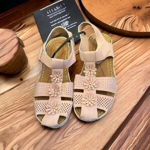 Brand new pale pink sandals EU 37